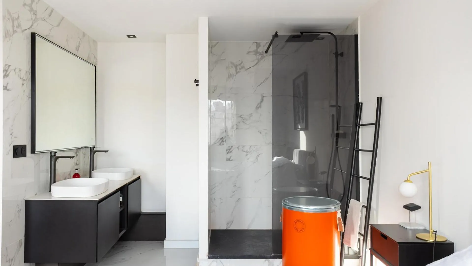Appartement Design - Climatisation & Confort - Les Freres De La Loc' Marseille France
