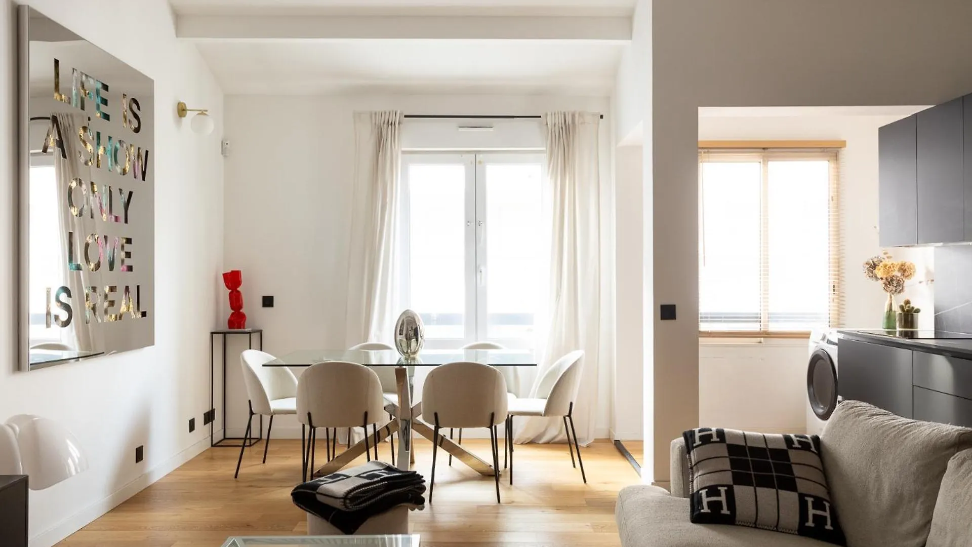 Appartement Design - Climatisation & Confort - Les Freres De La Loc' Marseille France