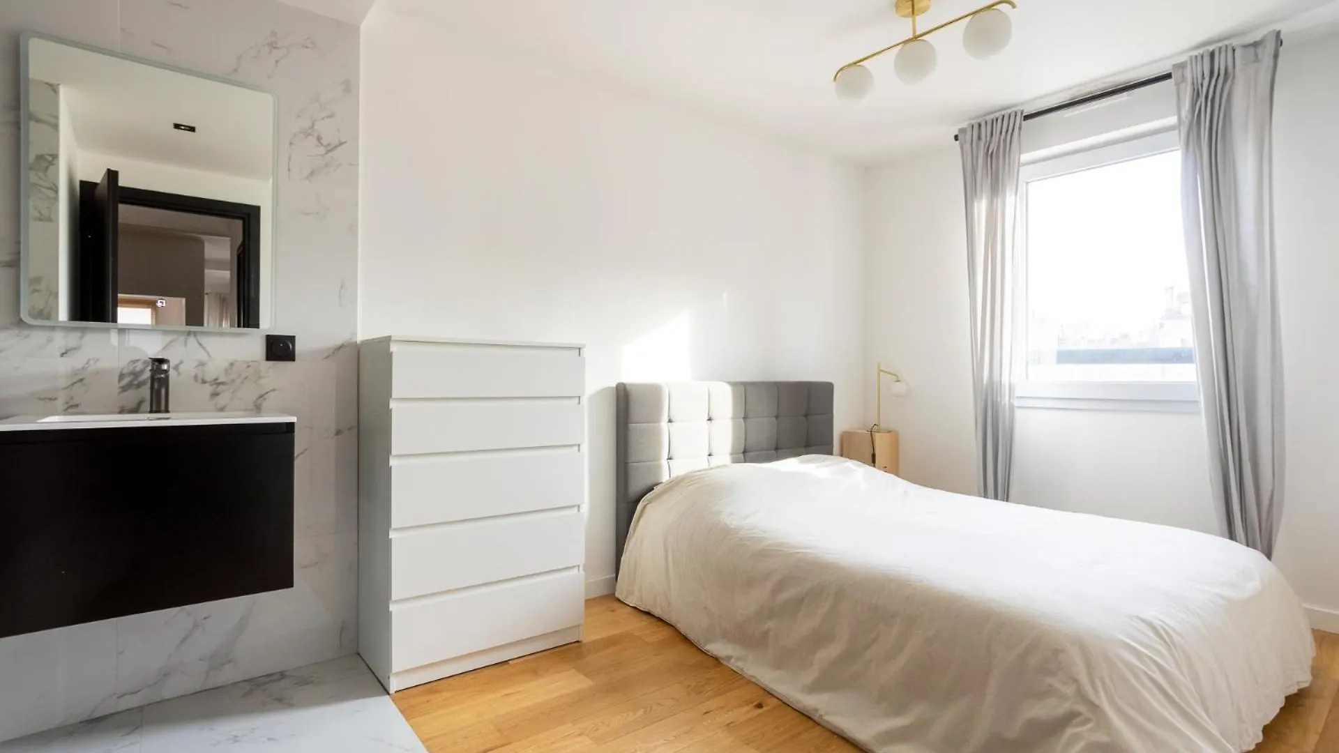 Appartement Design - Climatisation & Confort - Les Freres De La Loc' Marseille 0*,  France