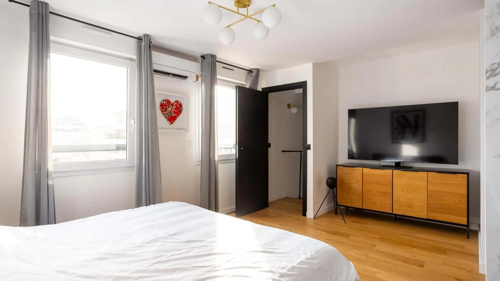 Apartment Appartement Design - Climatisation & Confort - Les Freres De La Loc' Marseille France